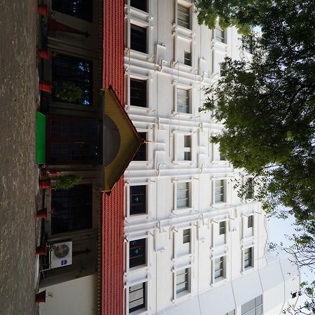 Hotel Palmyra Grand Inn Tirunelveli Exteriör bild