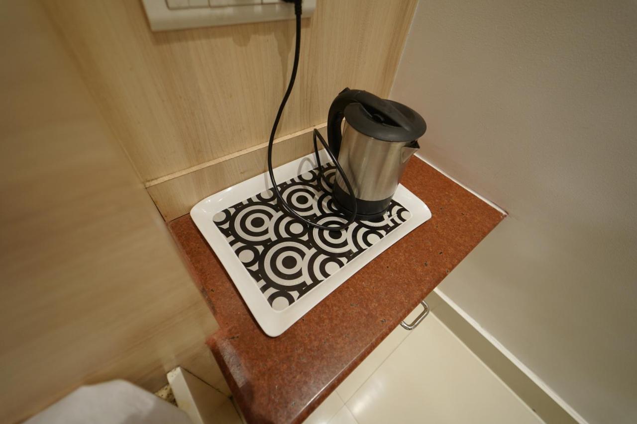Hotel Palmyra Grand Inn Tirunelveli Exteriör bild