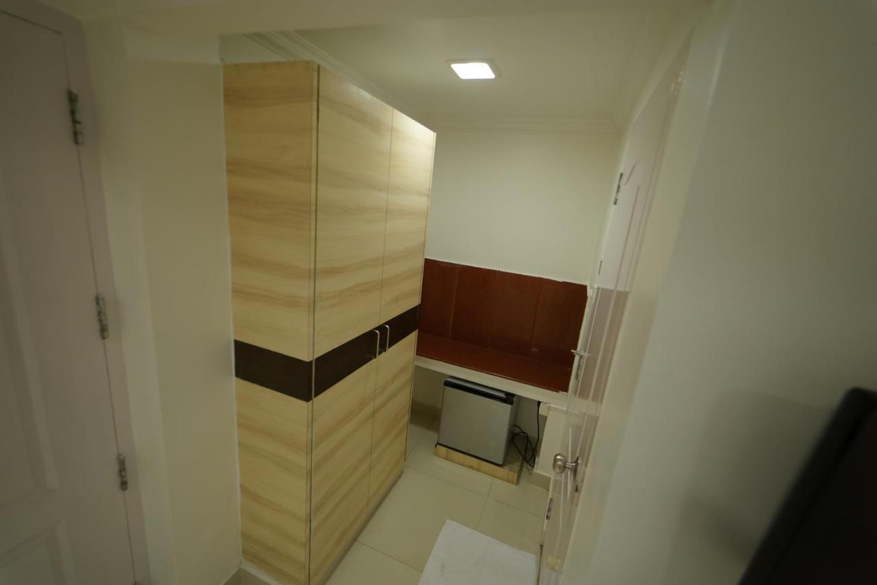 Hotel Palmyra Grand Inn Tirunelveli Exteriör bild