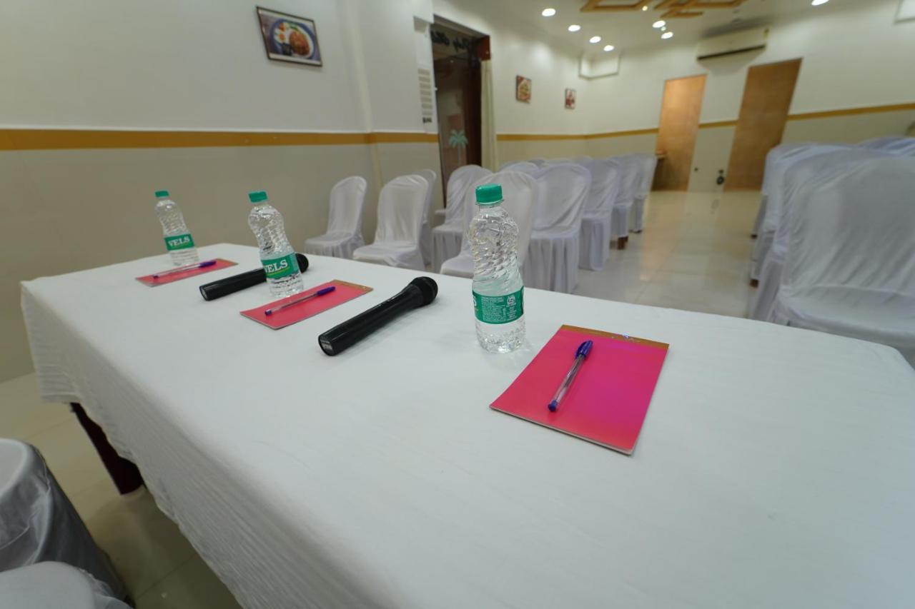 Hotel Palmyra Grand Inn Tirunelveli Exteriör bild