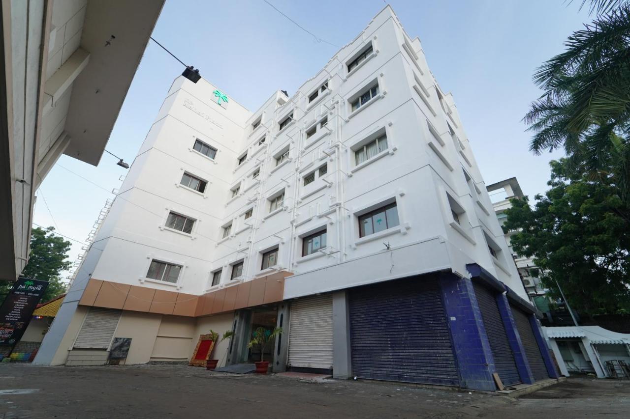 Hotel Palmyra Grand Inn Tirunelveli Exteriör bild