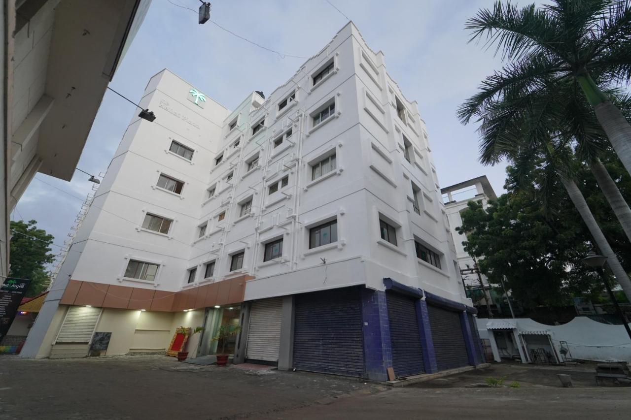 Hotel Palmyra Grand Inn Tirunelveli Exteriör bild