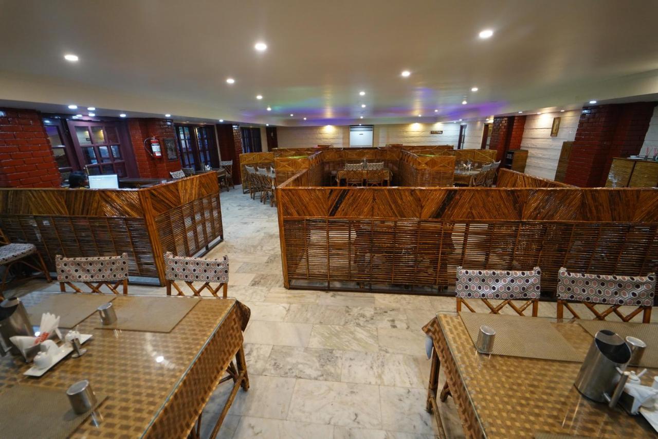 Hotel Palmyra Grand Inn Tirunelveli Exteriör bild