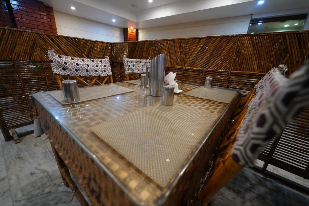 Hotel Palmyra Grand Inn Tirunelveli Exteriör bild