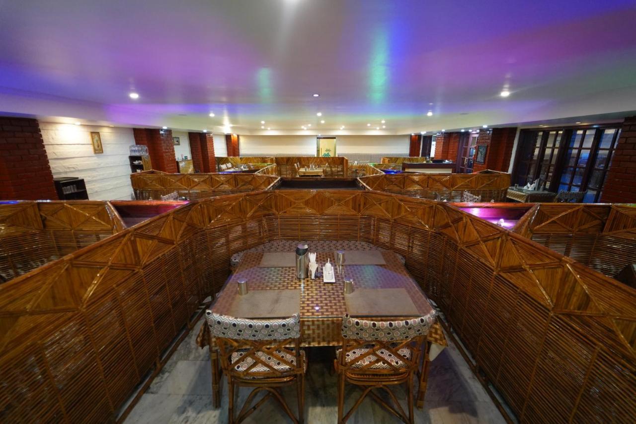 Hotel Palmyra Grand Inn Tirunelveli Exteriör bild