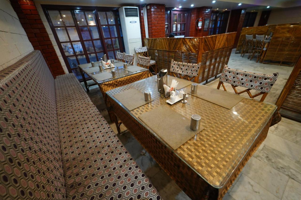Hotel Palmyra Grand Inn Tirunelveli Exteriör bild